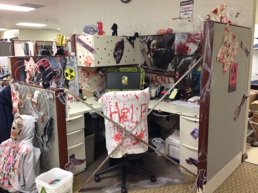 Scary Halloween Office cubicle decor