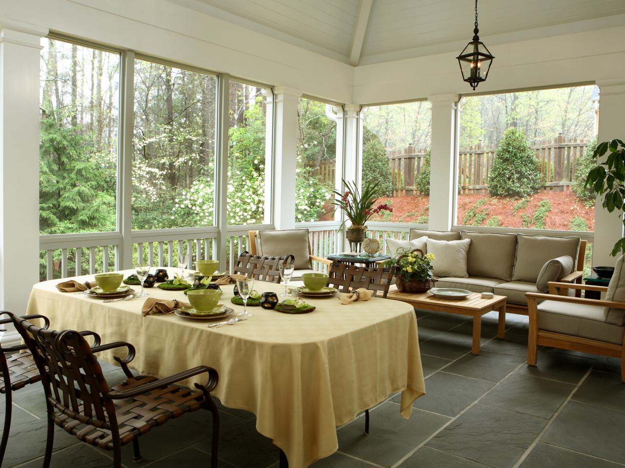 11 Screened-In Porch Decorating Ideas