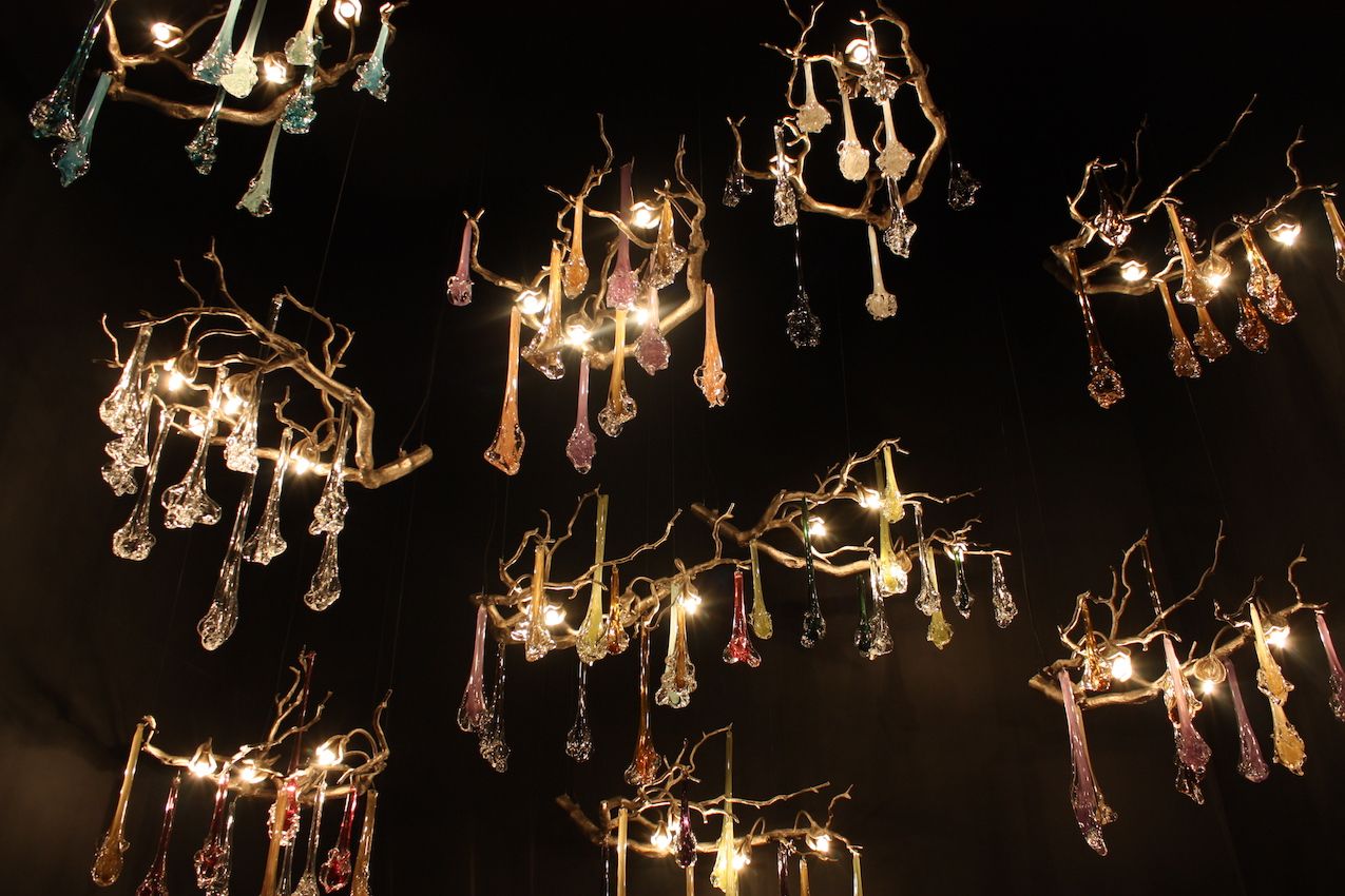 Serip colored drips lighting