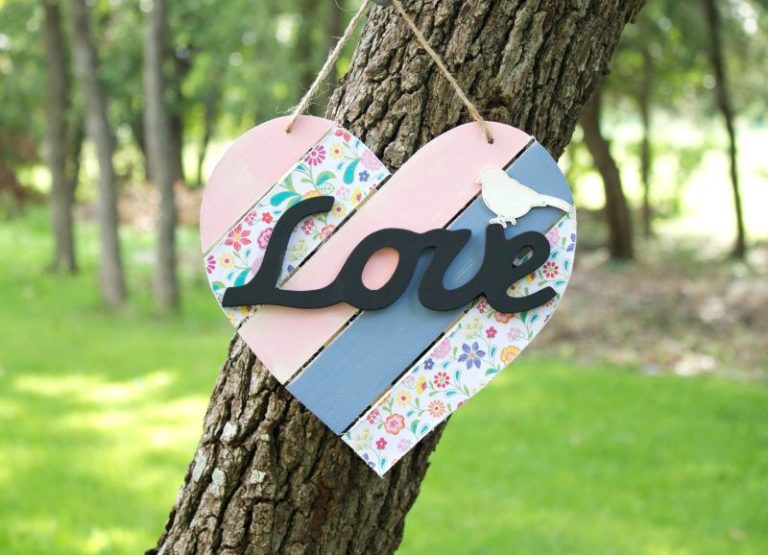 Shabby Chic Wood Heart Decor