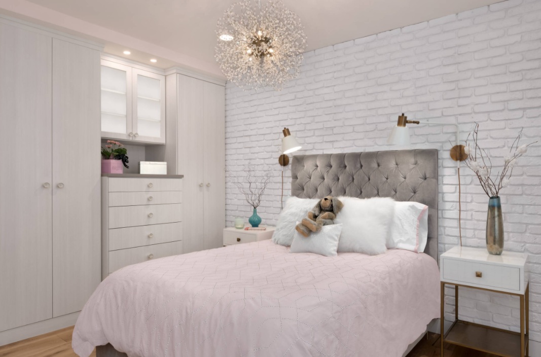 Shades of pink bedroom decor