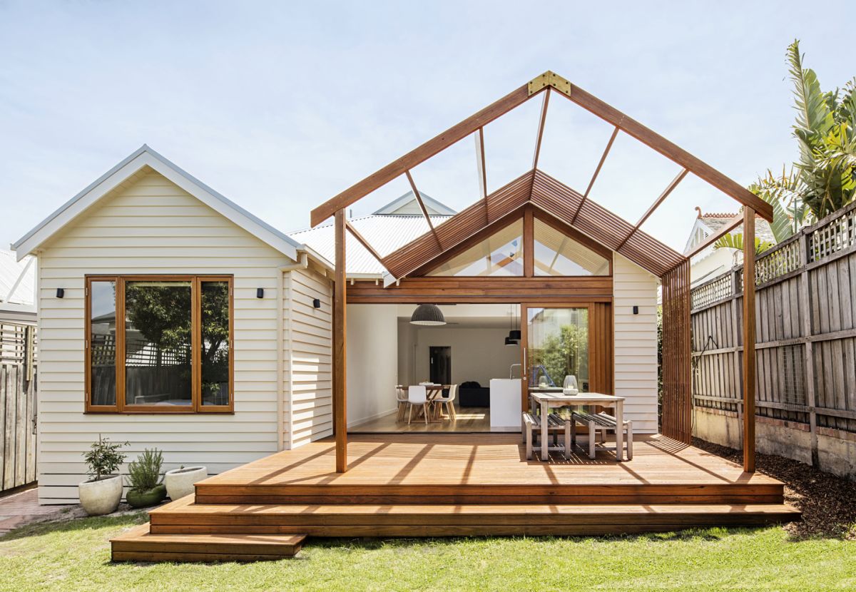 Sheri Haby Architects House with Gable Roof