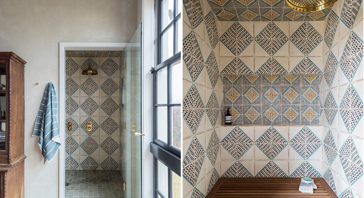 Shower Mosaic Spanish tiles and Teak Bench