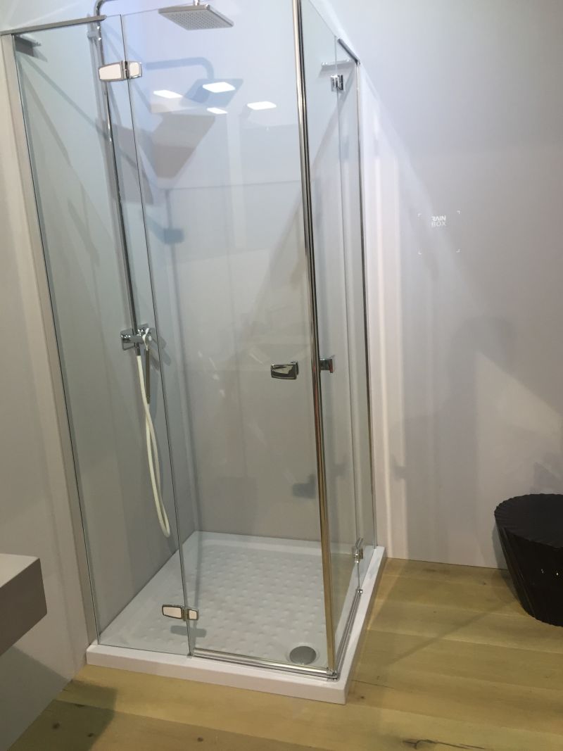 Simple Corner Shower