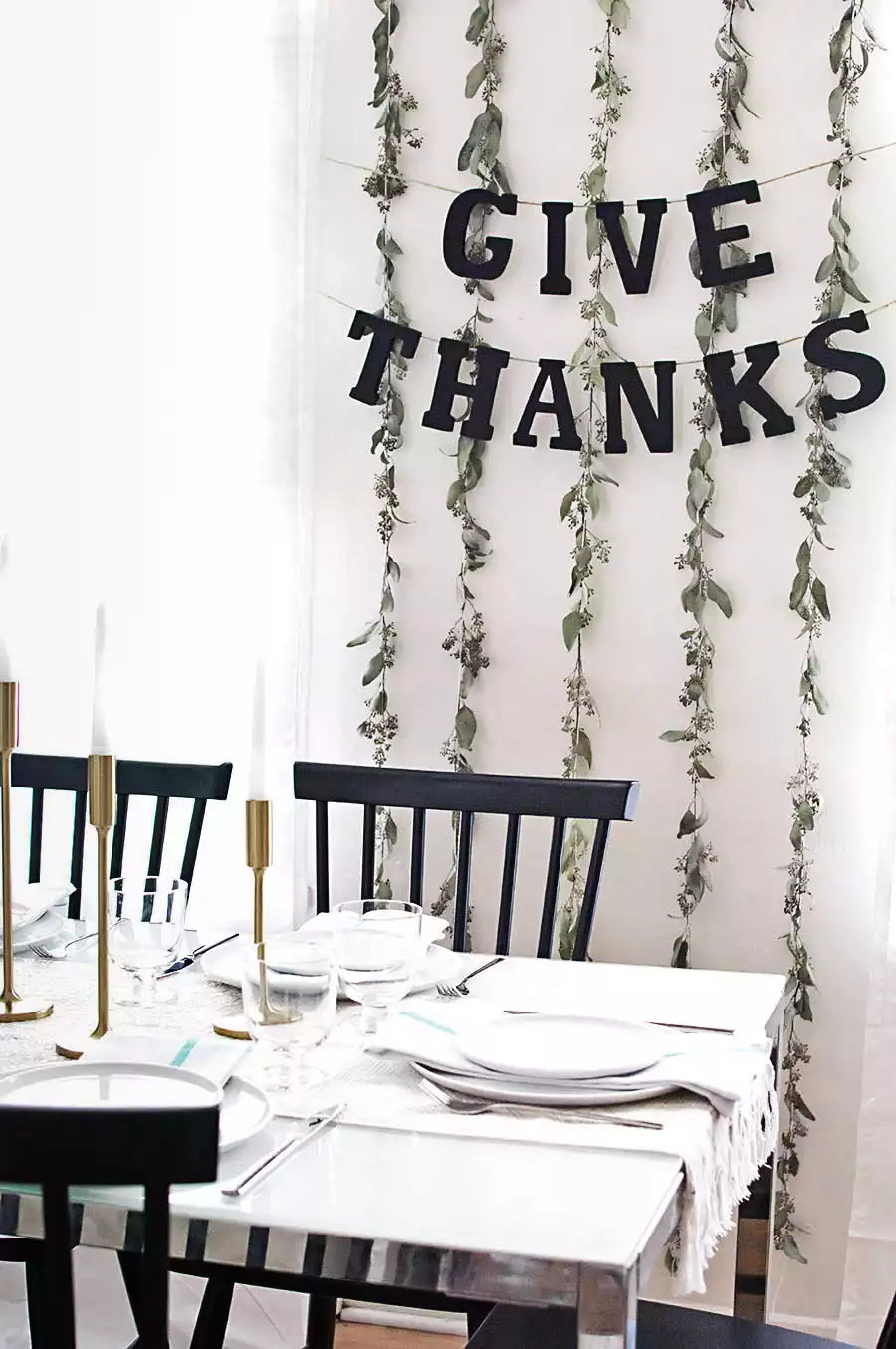 Simple Give Thanks Banner DIY