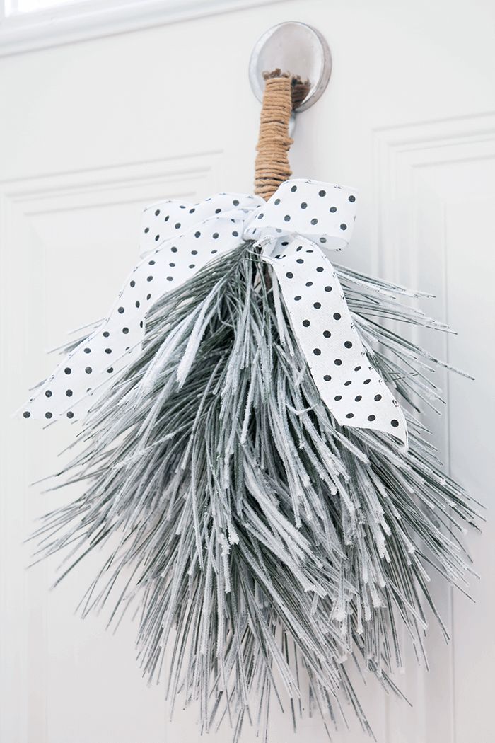 Simple Winter Swag Wreath DIY