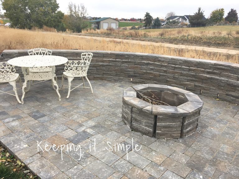 Simple bricks firepit for backyard