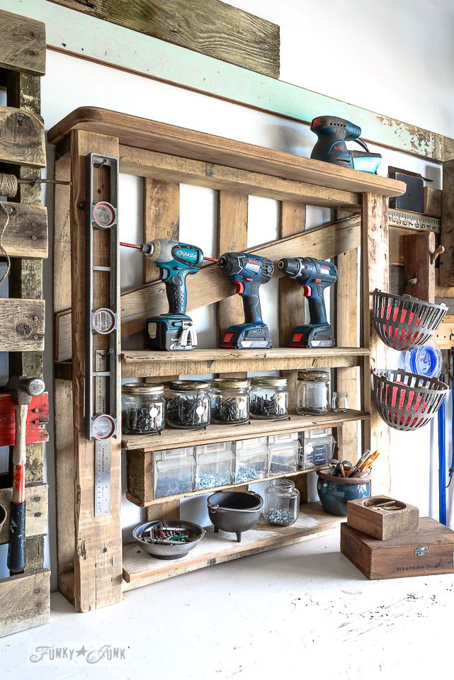 Simple pallet storage for garage tools