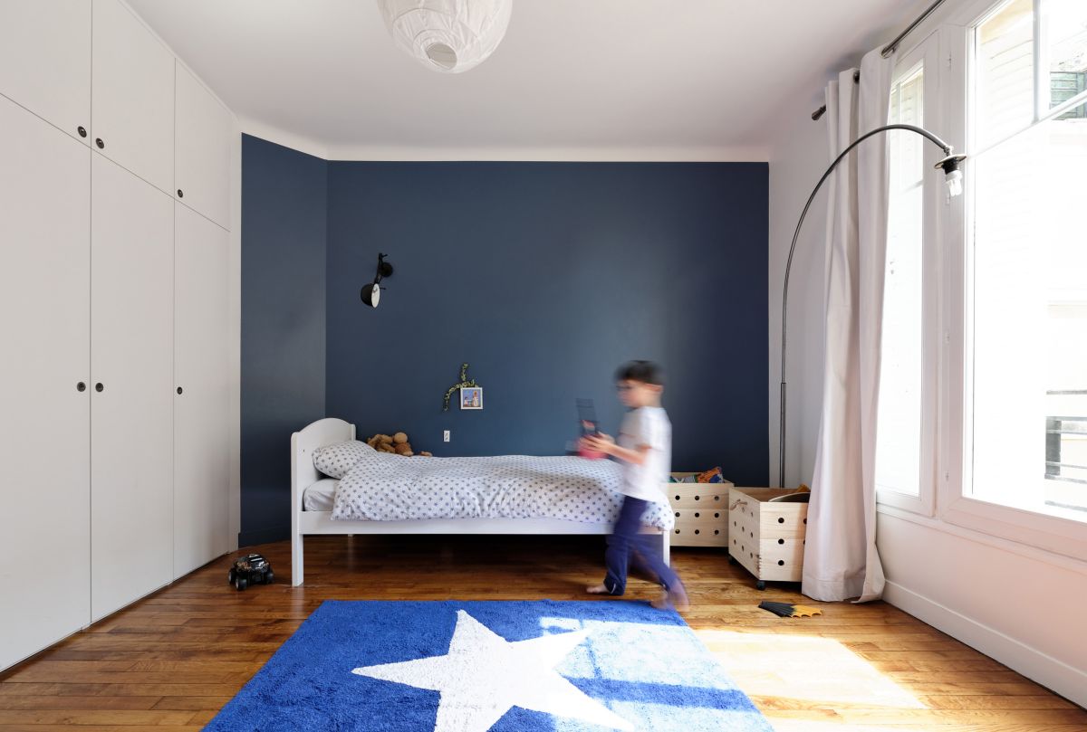 Simple paris boys teenage room