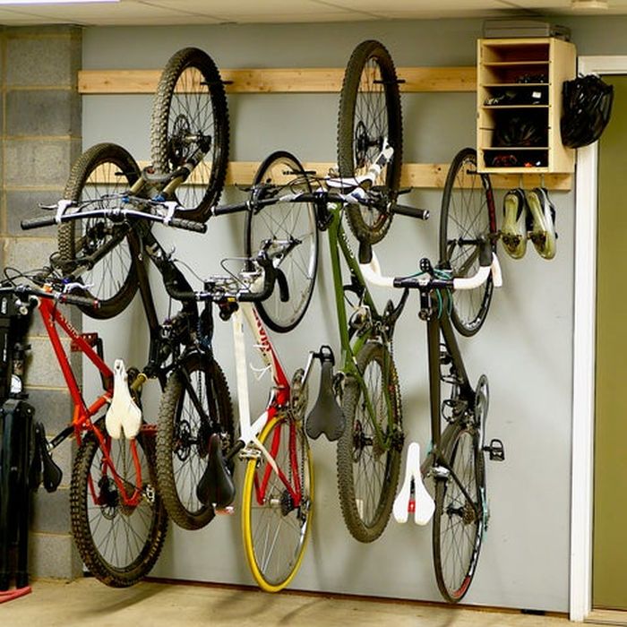 Simple wall mounted bike rack