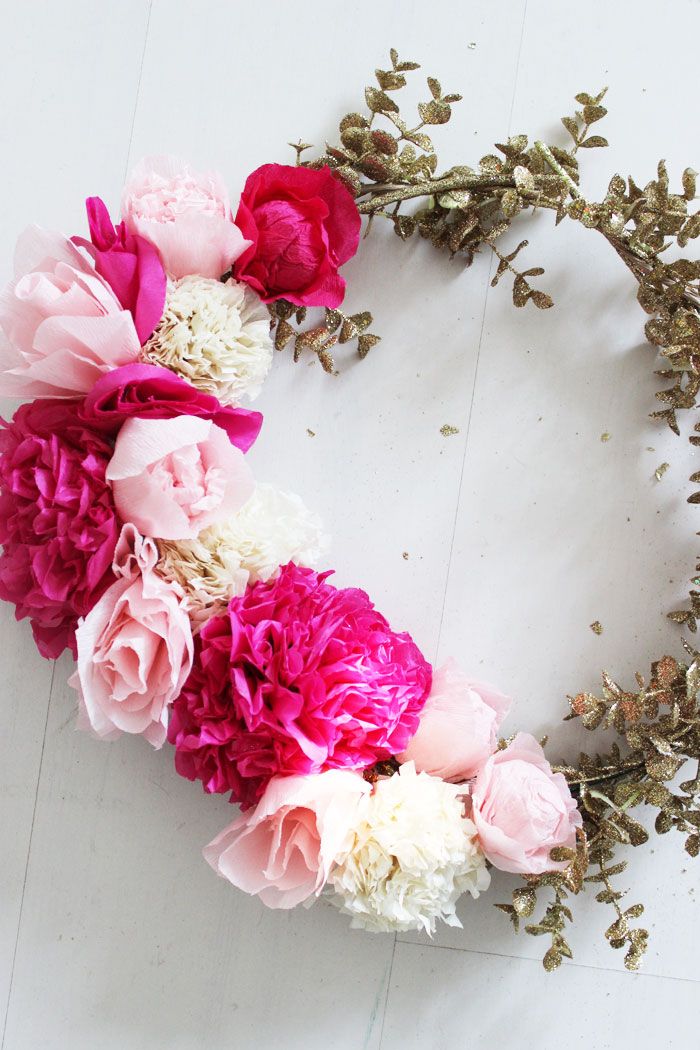 Simple wreath with flowers