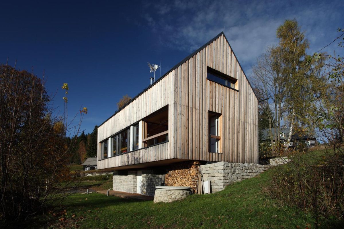 Single-Family Home Jizerské Hory With Gable Roof