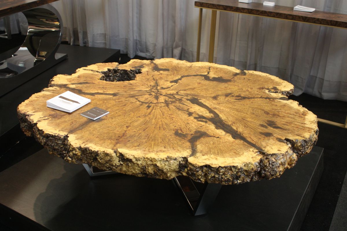 Sliced wood coffee table with chromed base