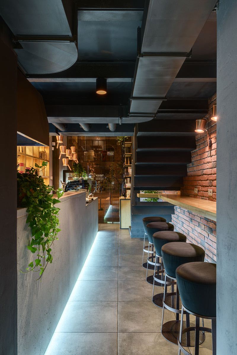 Small YUDIN Design TAKAVA - coffee shop design