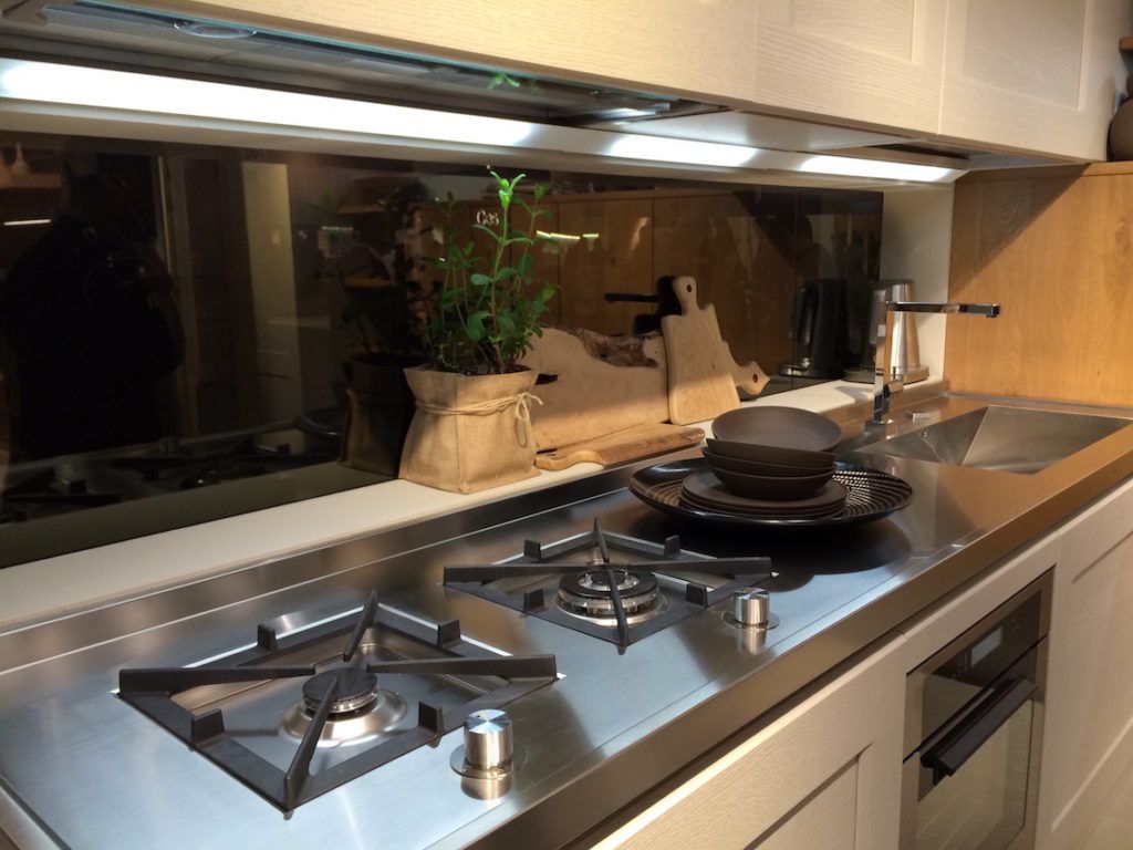 Small stainless countertop design