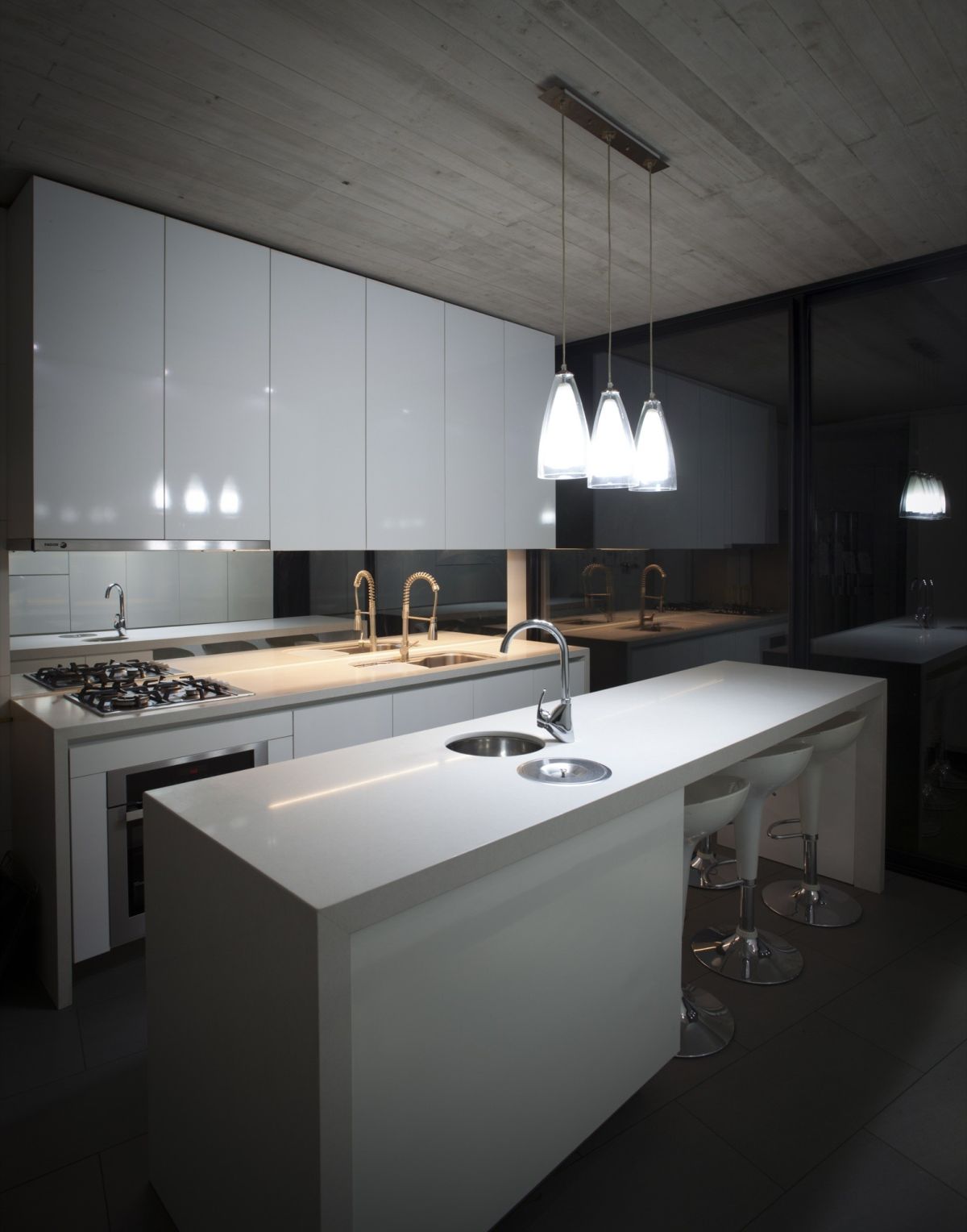 Small white kitchen design