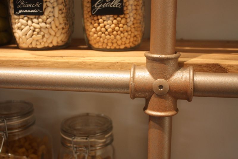 Spagnol shelving detail