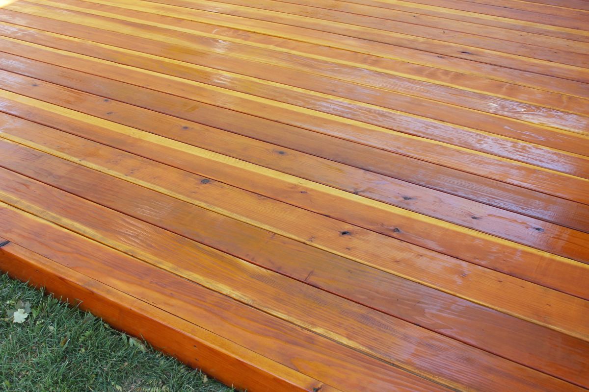 Building a Redwood Patio – The Best Paint and Tools For Painting Your Deck