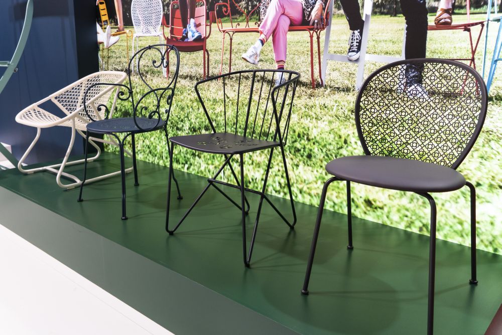 Steel fenob chairs for outdoor