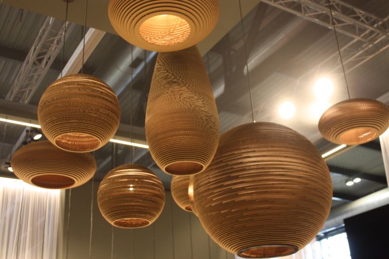 These beautiful assorted pendant lighting fixtures are made from humble corrugated cardboard. Stenninger displayed this collection as kitchen island lighting. They are a perfect neutral element for almost any kitchen design.