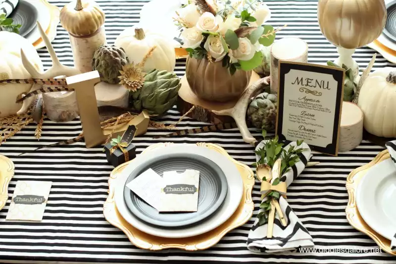 Striped table cloth for Thanksviging Day