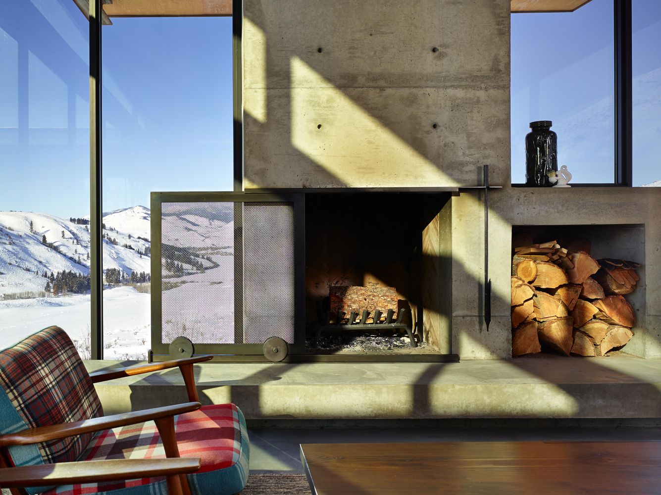 Studhorse House Building by Olson Kundig Fireplace mood