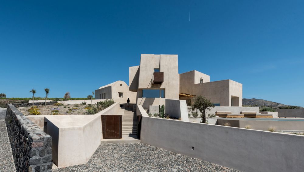Summer Residence in Pyrgos by Kapsimalis Architects front view