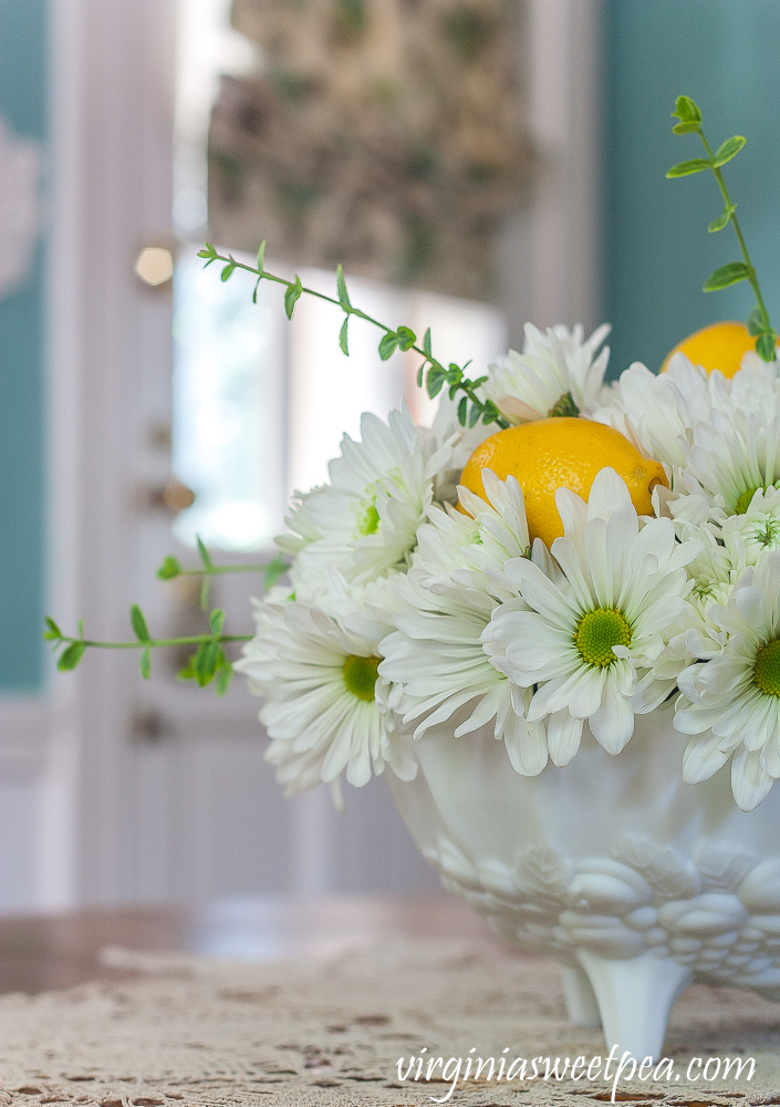 22 Beautiful And Fresh Summer Centerpiece Ideas