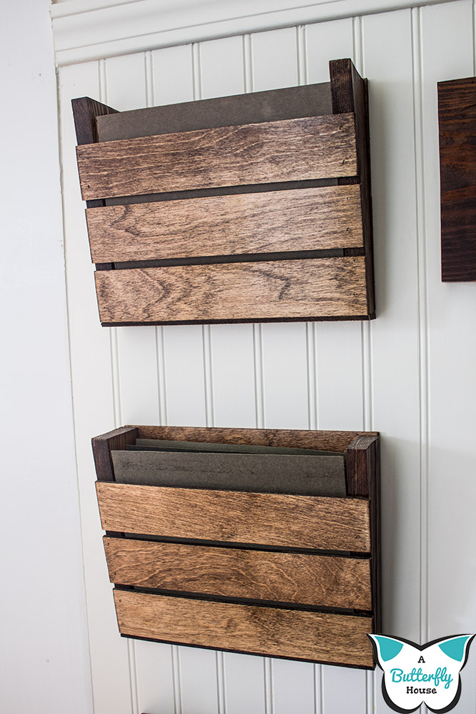 Wood wall-mounted organizers