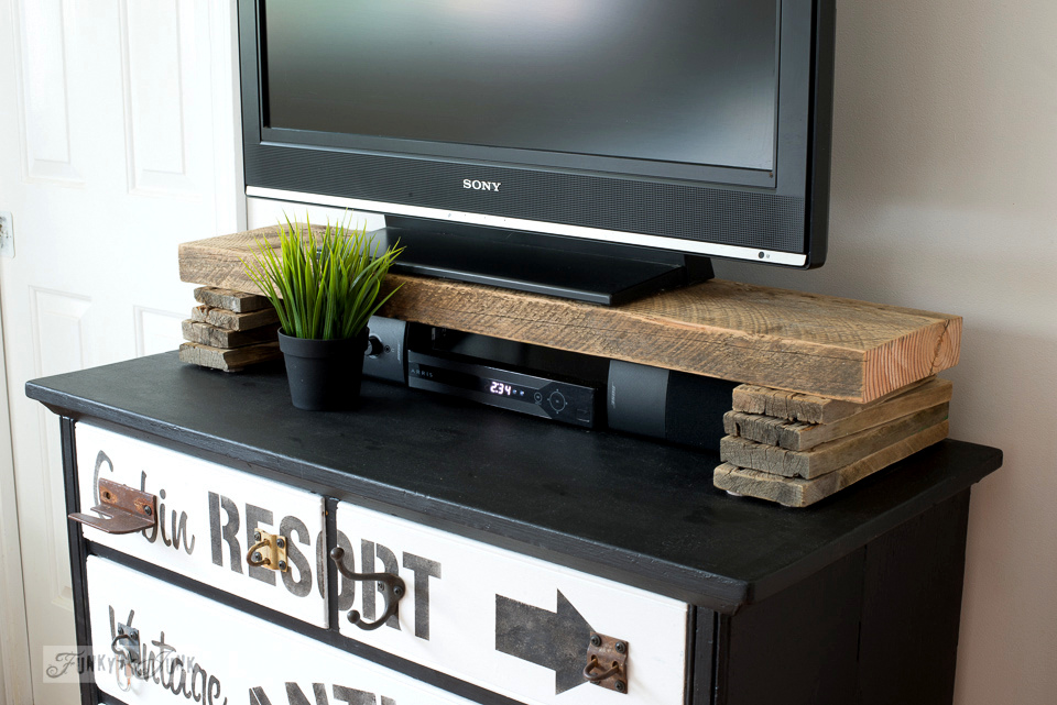 pallet furniture tv stand