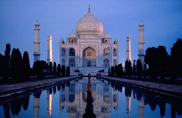 Taj Mahal night