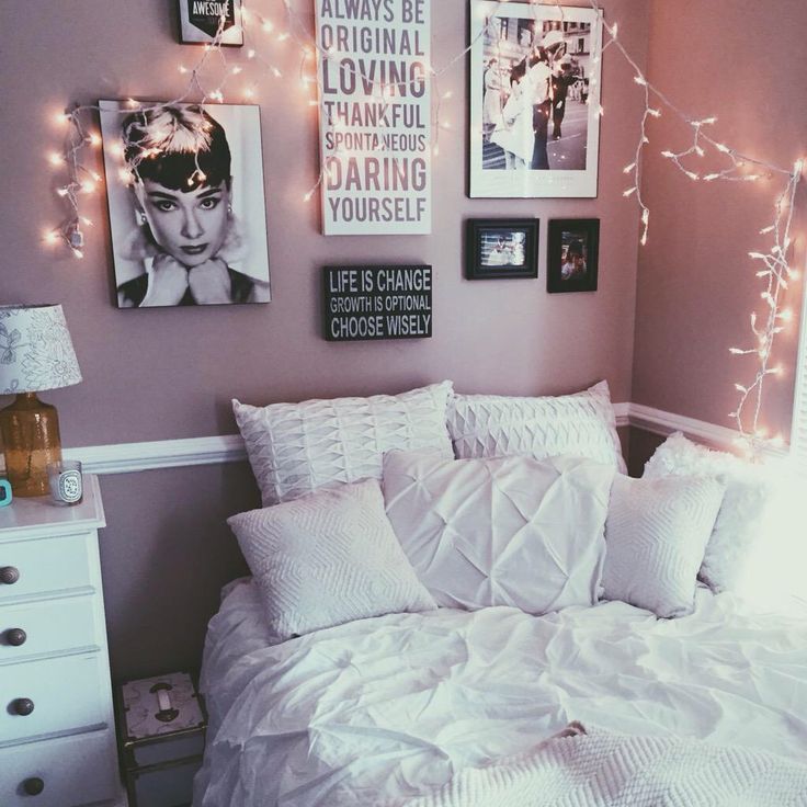 Teen bedroom twinkly lights