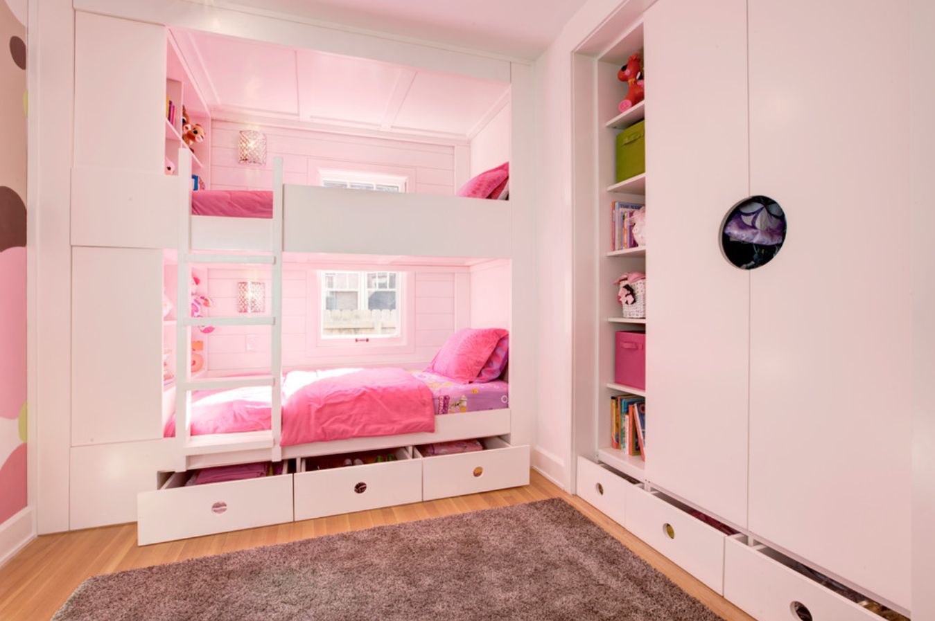 Teenage girls built in bunk beds