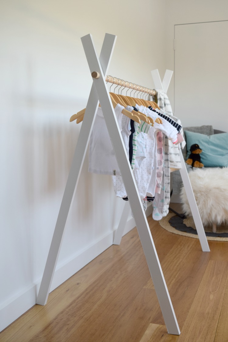 Teepee clothing rack