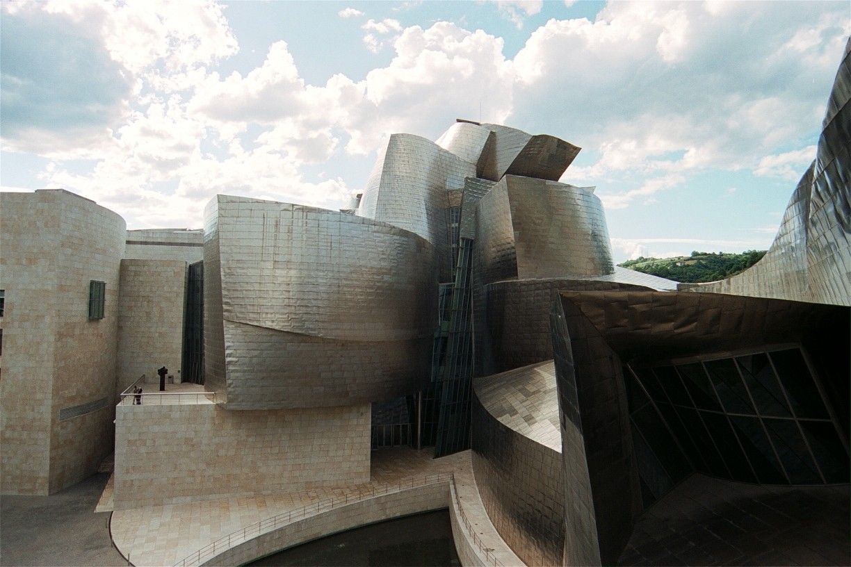 The Guggenheim Museum Bilbao Architecture