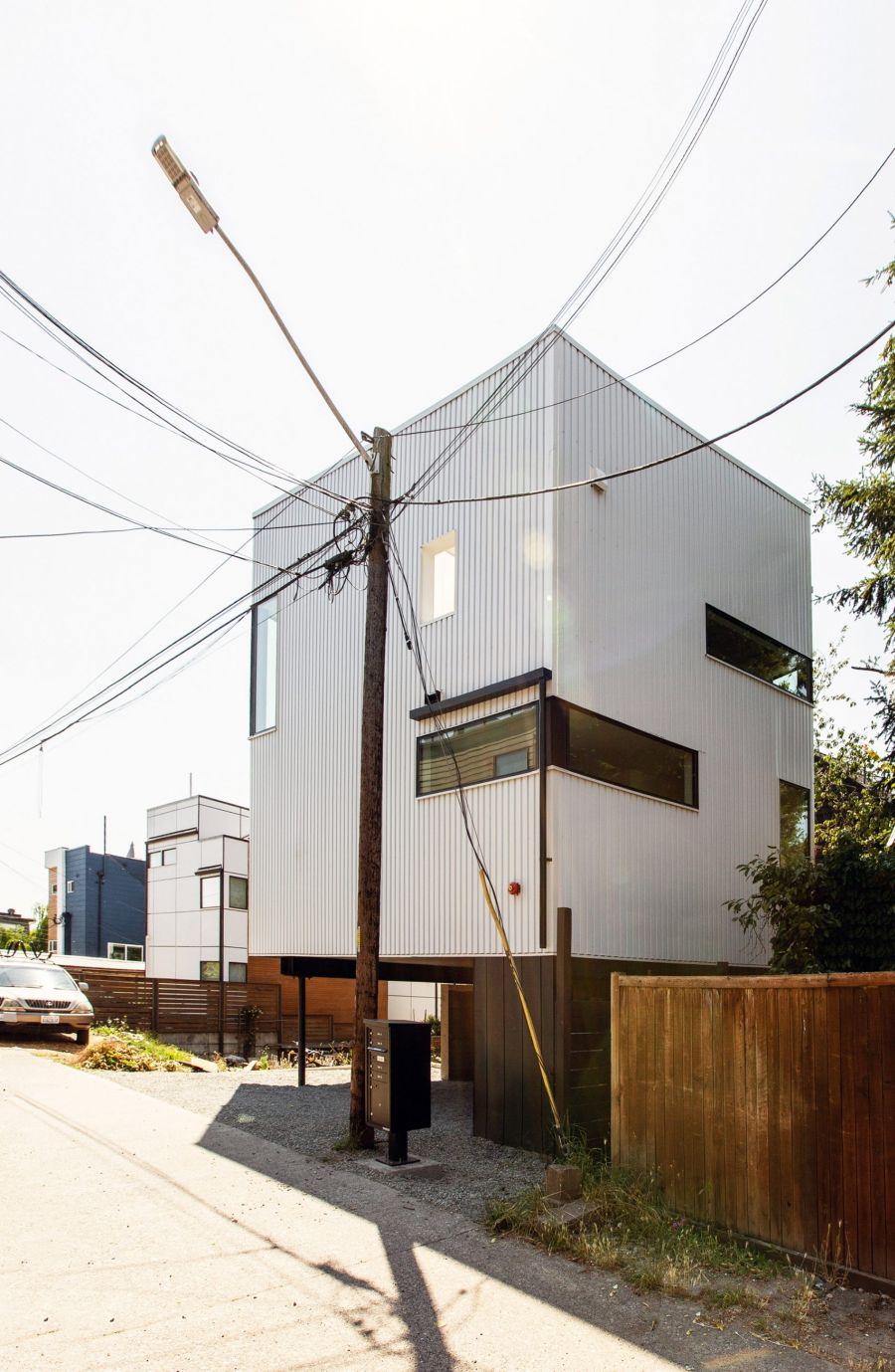 The Lookout by Hybrid raised on stilts over a Seattle alleyway