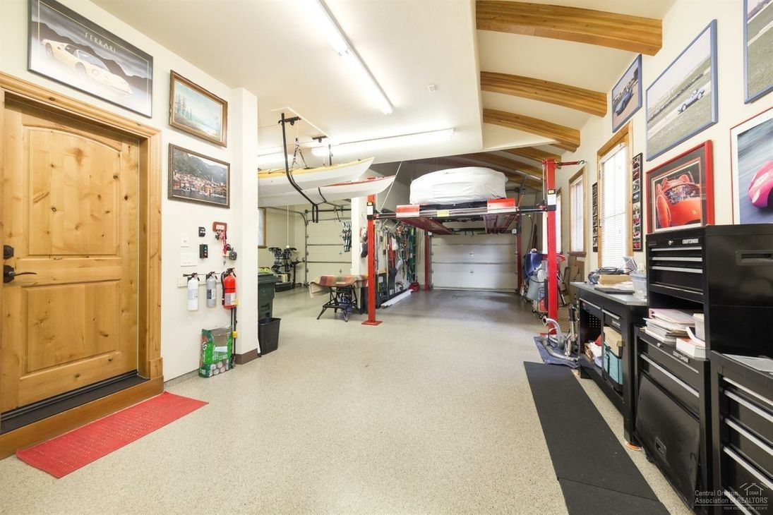 The Pros and Cons of Tandem Garages