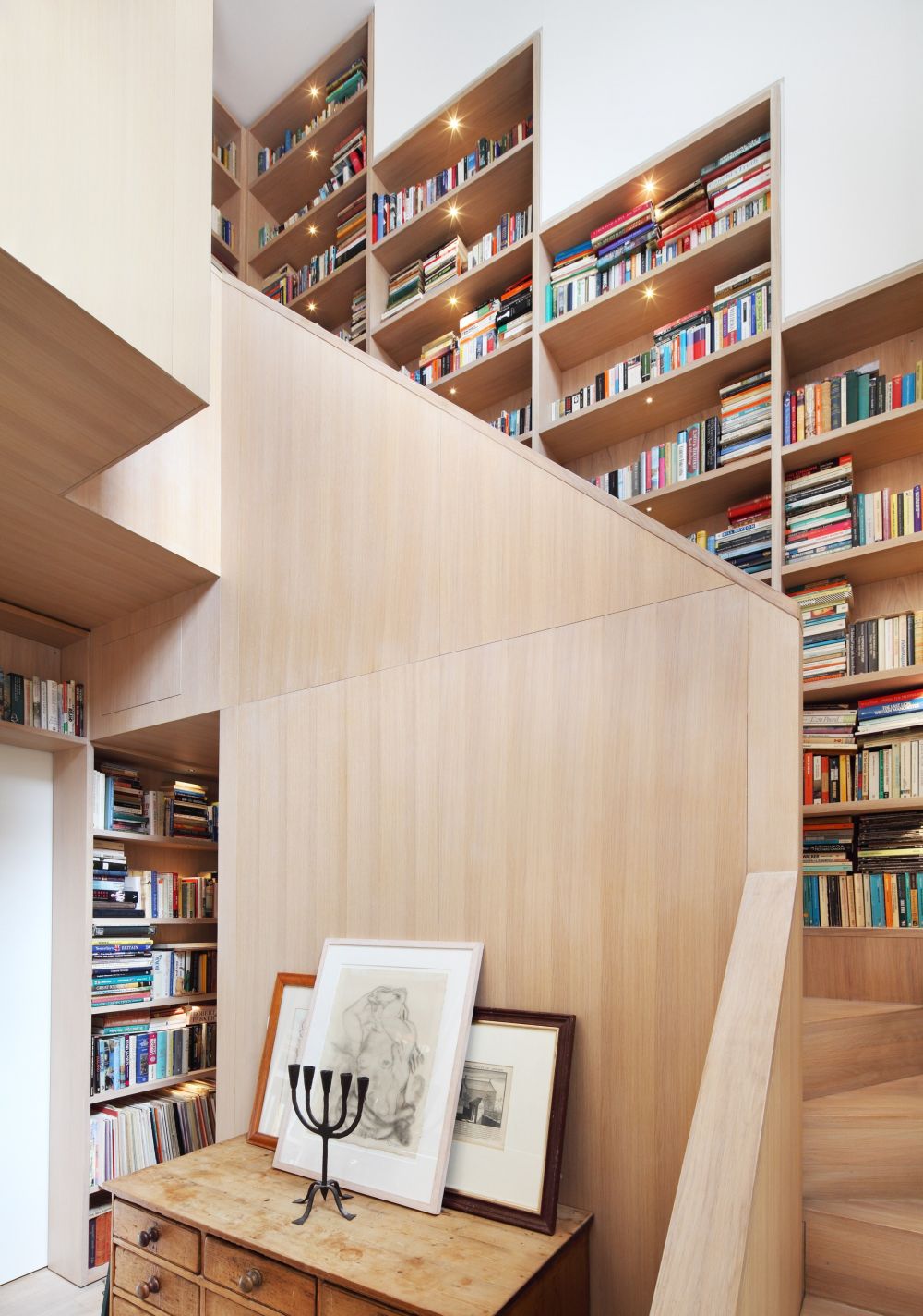 The book tower house with built in boolshelf