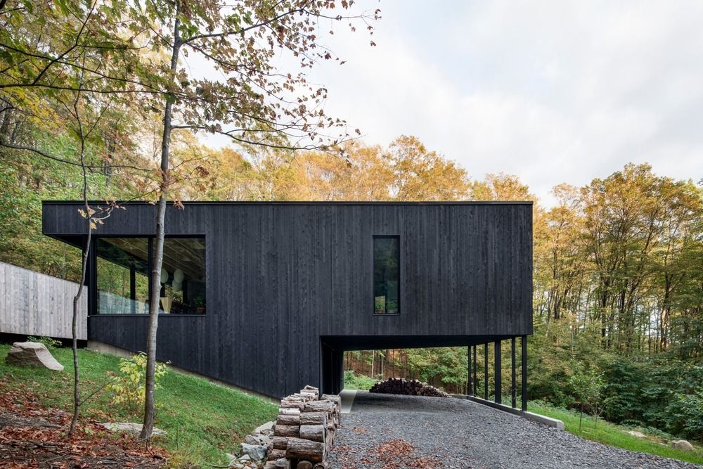 The rock by Atelier Général Cantilevered