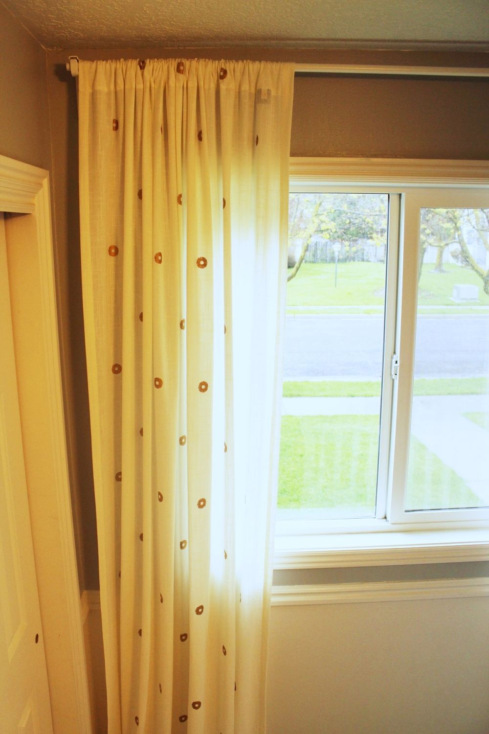 Tip for Maximizing Light guide to hang curtains