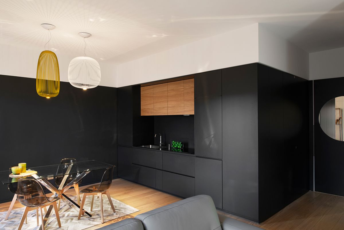 TipsArchitects apartment decor with Black kitchen cabinets