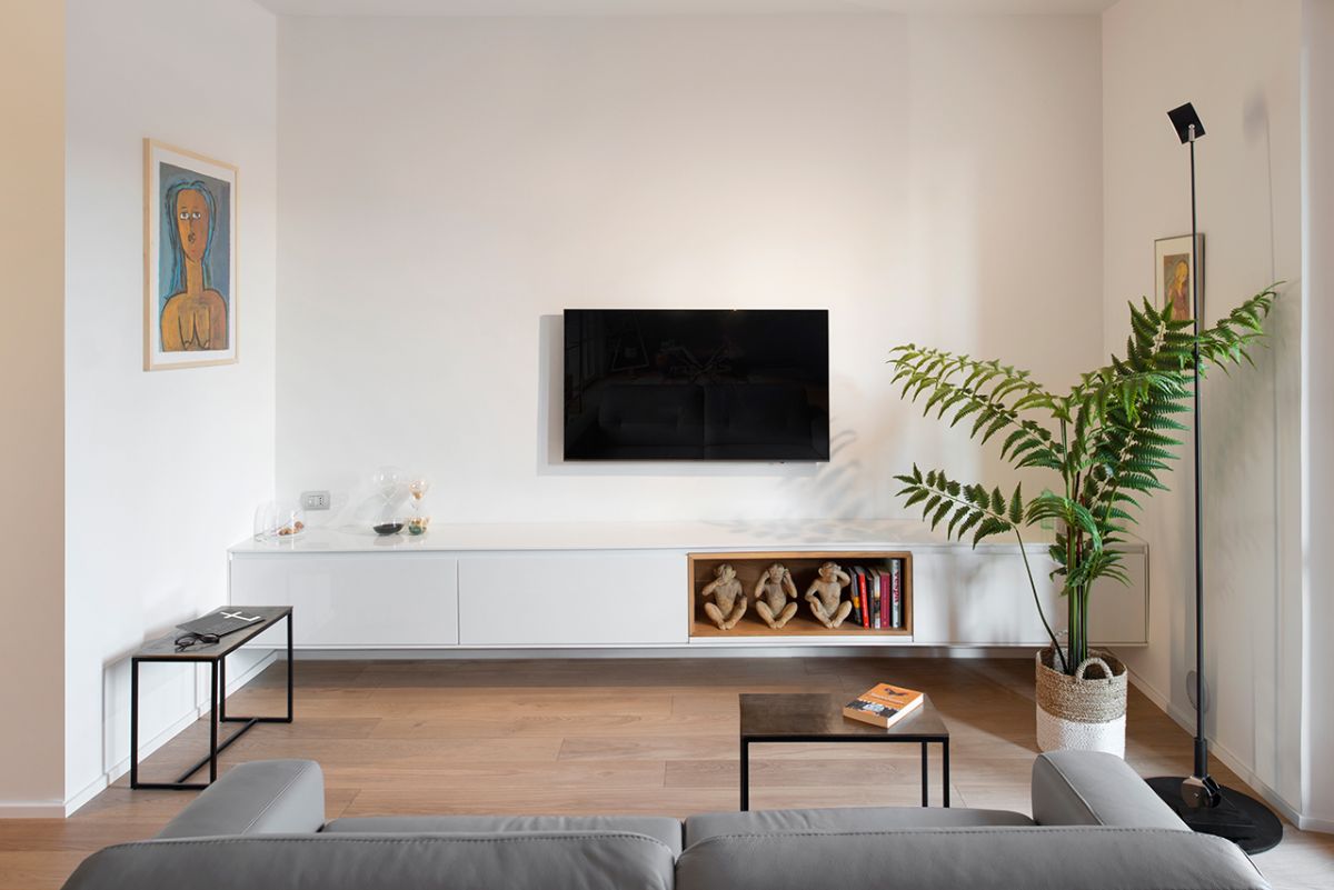 TipsArchitects apartment decor with wall mount tv