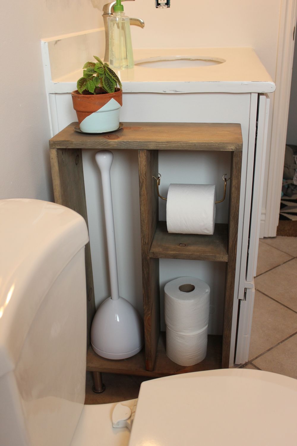 DIY Simple Brass Toilet Paper Holder