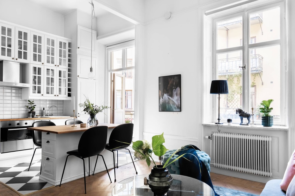 A distinct kitchen floor design for a small house