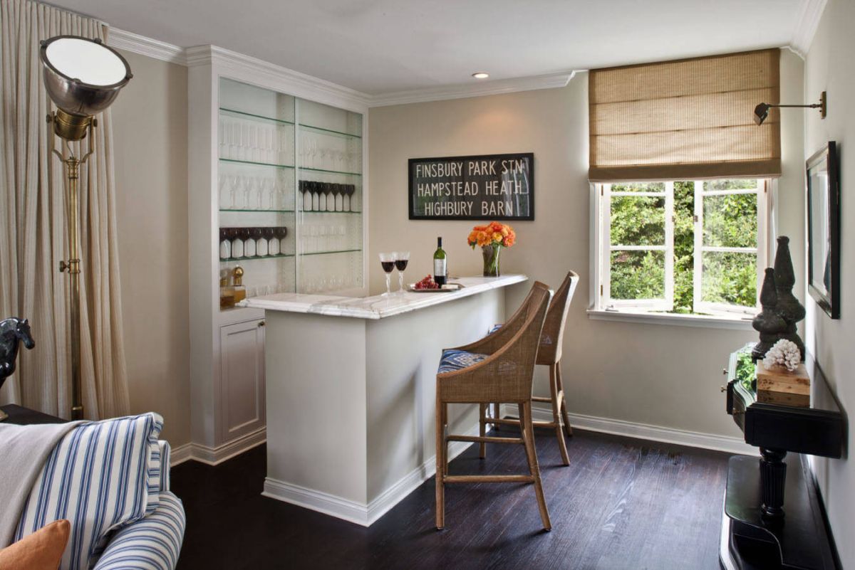 Traditional corner bar bookshelf storage