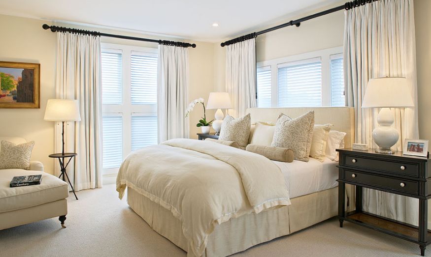 Traditional neutral bedroom