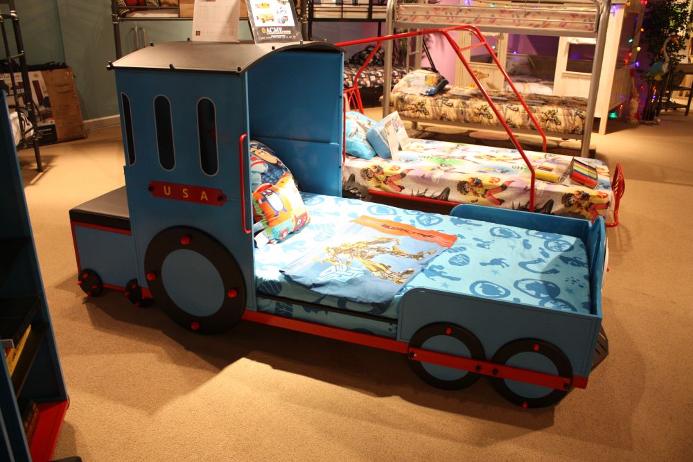 Train themed bedroom ideas for boy room