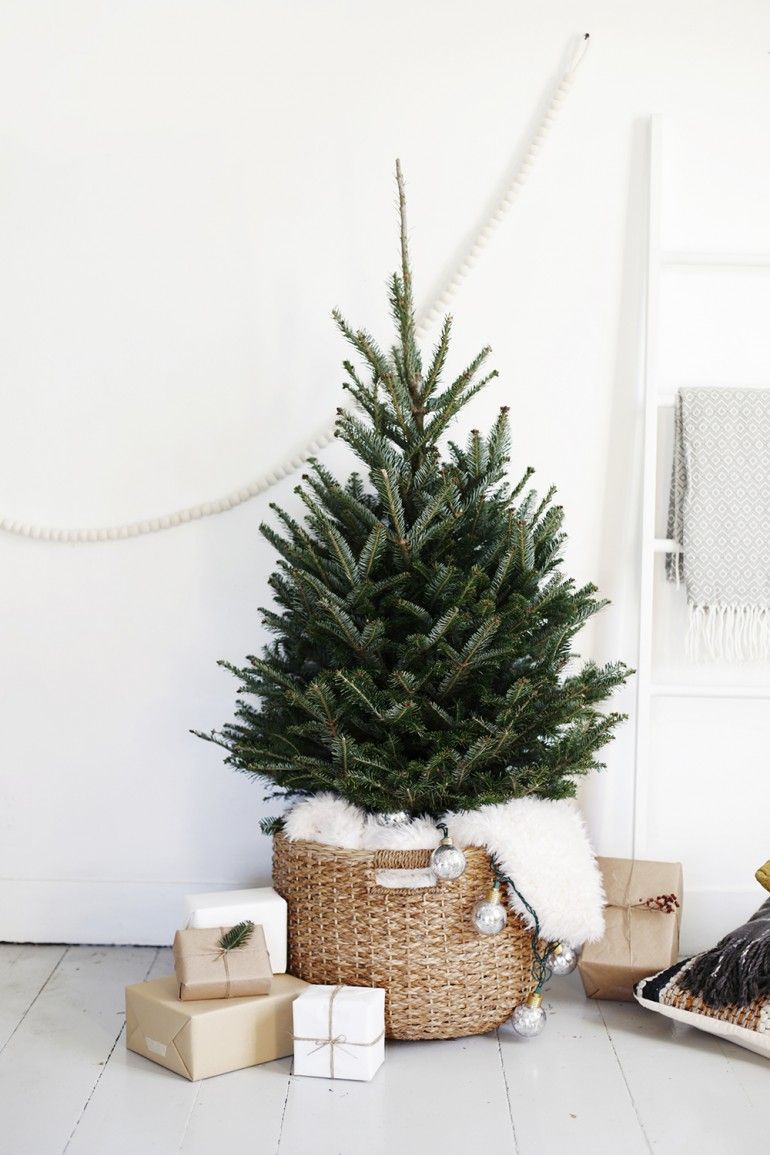 14 Gorgeous Scandinavian Living Rooms Dressed For Christmas