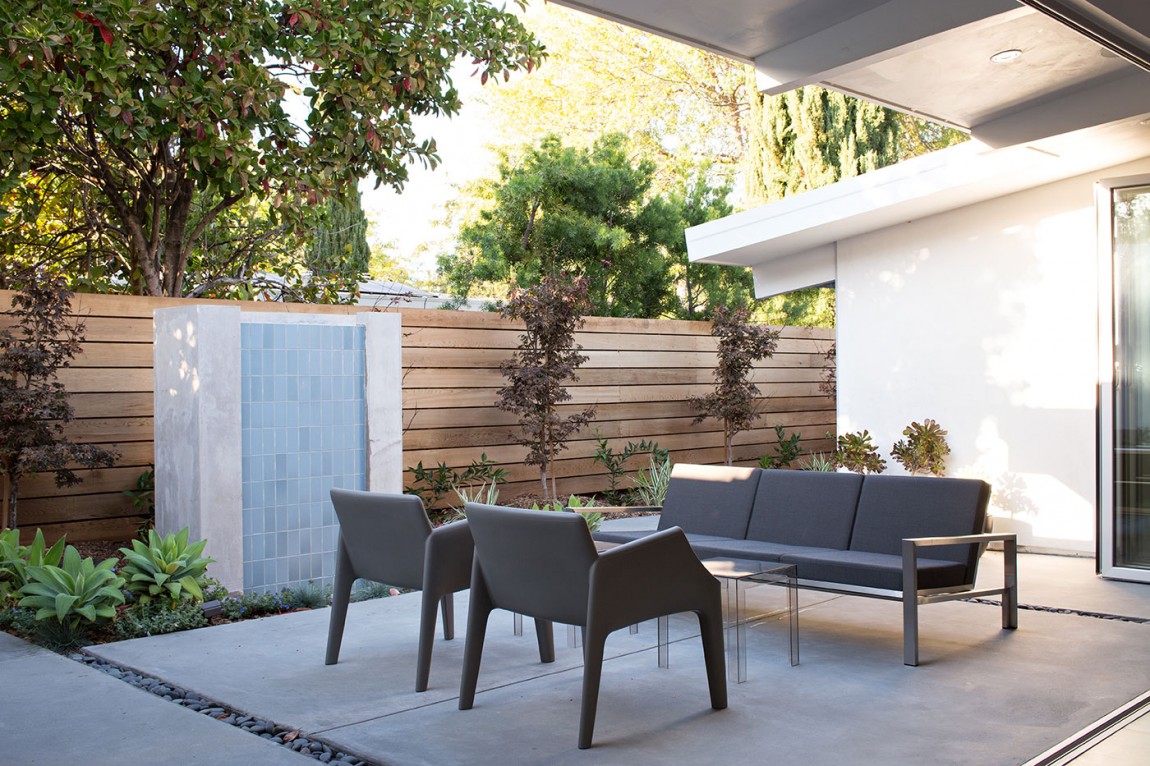 Truly Open Eichler Home Palo Alto Concrete Patio