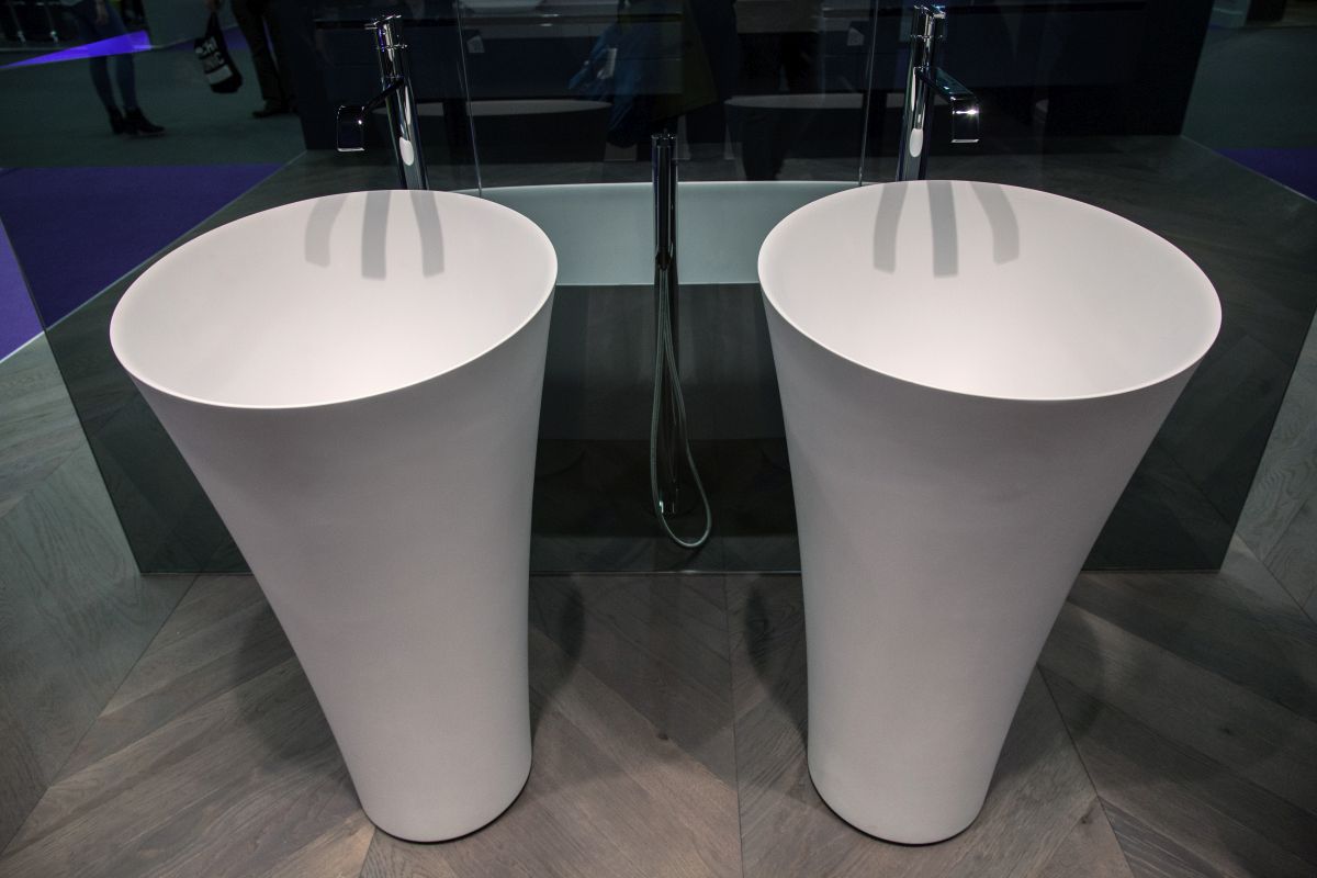 Tuba freestanding washbasin from antonio lupi